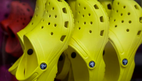 Crocs周一提高了对第四季度的展望 并表示预计2021年的销售额将加速增长25％