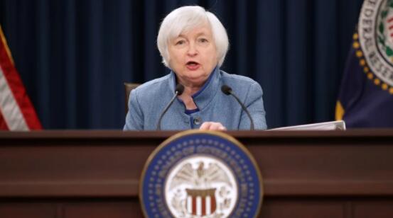 美国财政部长表示美国经济仍处于危机之中