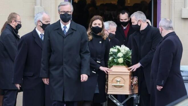 盎格鲁爱尔兰银行前首席执行官兼董事长的葬礼在威克洛举行